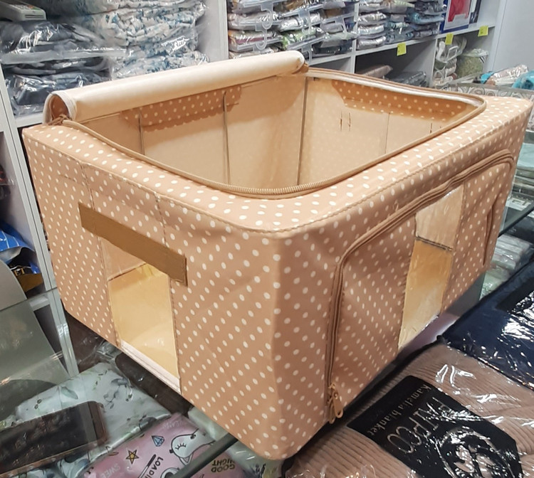 باکس برزنتی اسکلت دار درب دار کرم سایز ۳