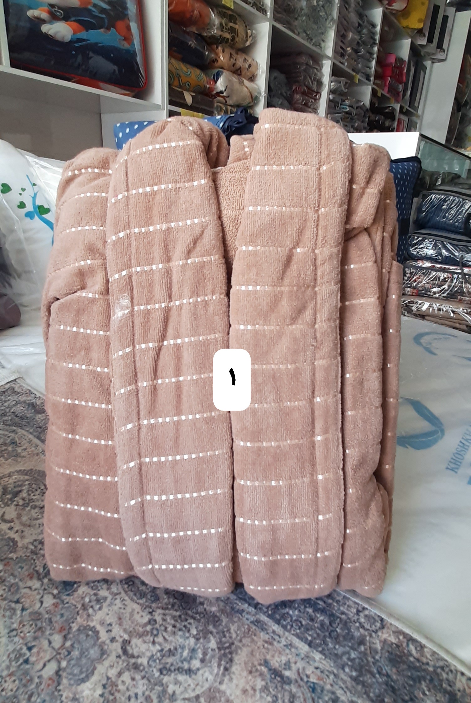 حوله تنپوش گلبرگ سایز ۱۲۵ ابریشم راه راه رنگ ۱