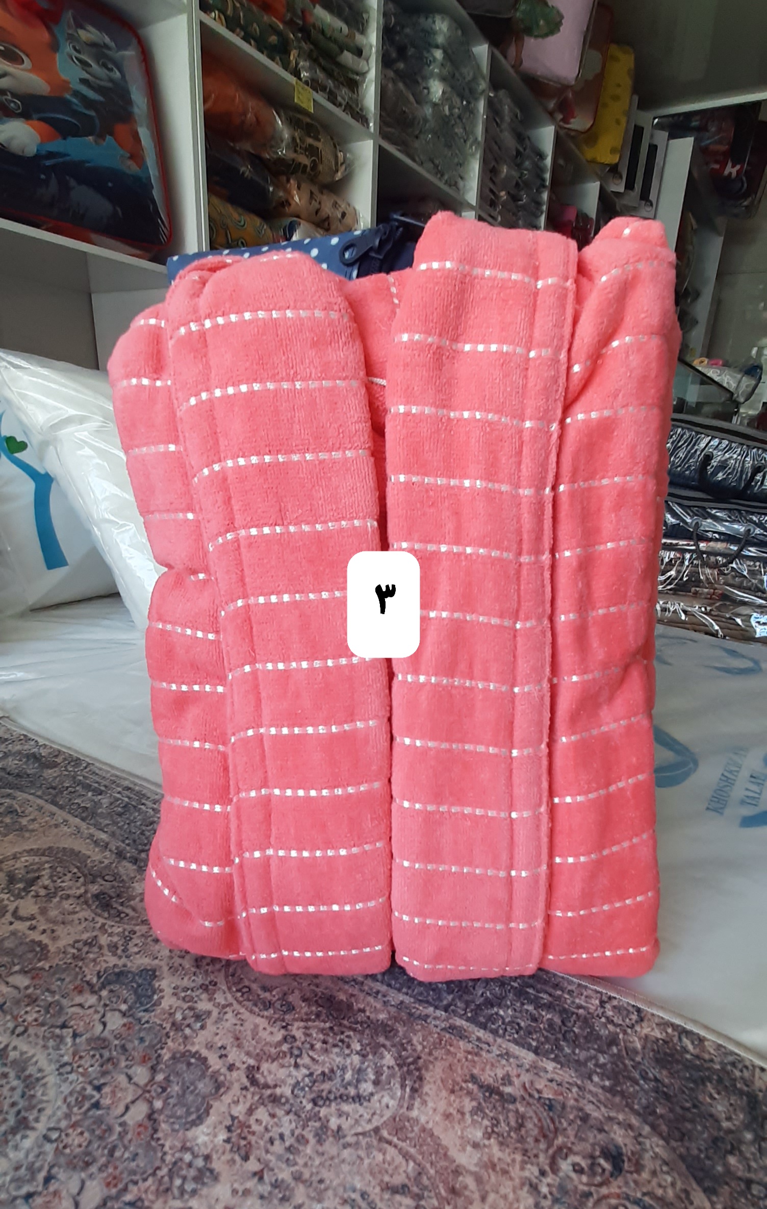 حوله تنپوش گلبرگ سایز ۱۲۵ ابریشم راه راه رنگ ۳